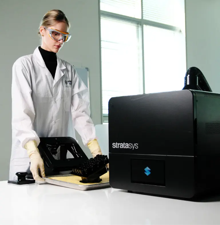 Stratasys Origin Cure in use Stratasys Origin Cure en action